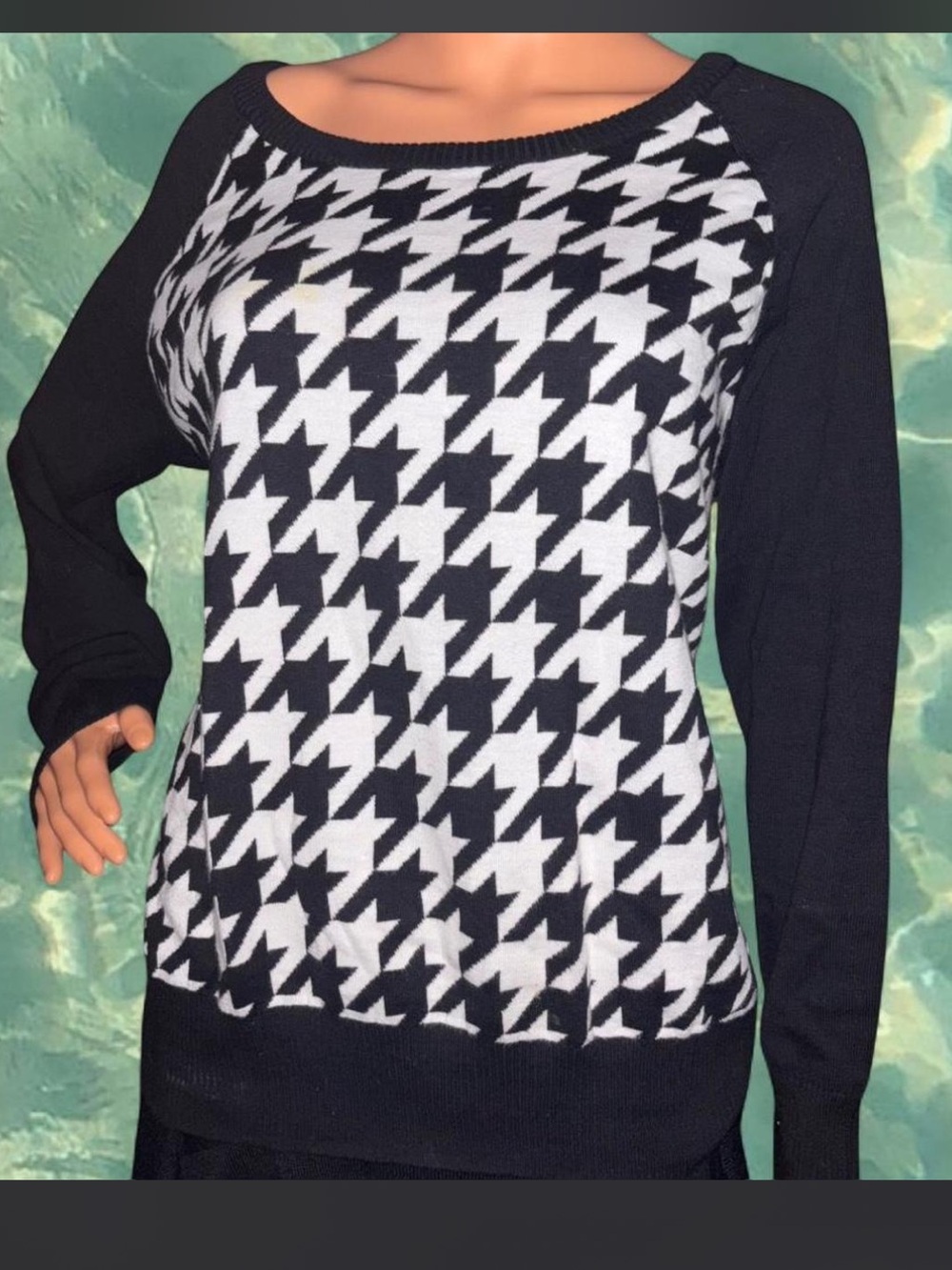 Torrid Houndstooth Cotton Knit Crewneck sweater
SZ XL